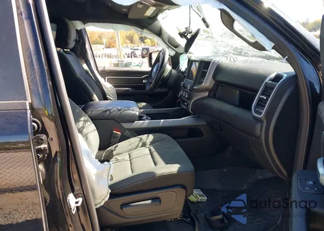 2021 Ram 1500 Big Horn 4X4 5'7 Box из США, поврежденный, VIN 1C6SRFFT5MN716105